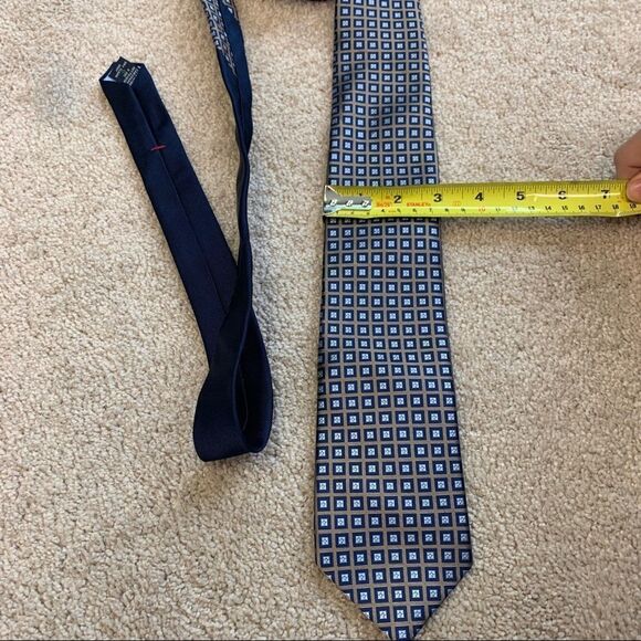 TOMMY Hilfiger tan brown with baby blue silk tie - Picture 5 of 6